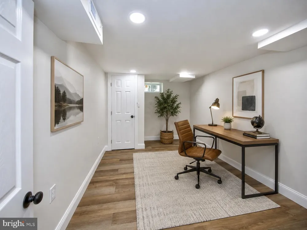 2834 OAKFORD AVENUE Baltimore, MD 21215