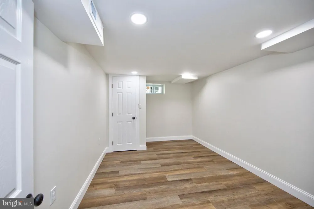 2834 OAKFORD AVENUE Baltimore, MD 21215