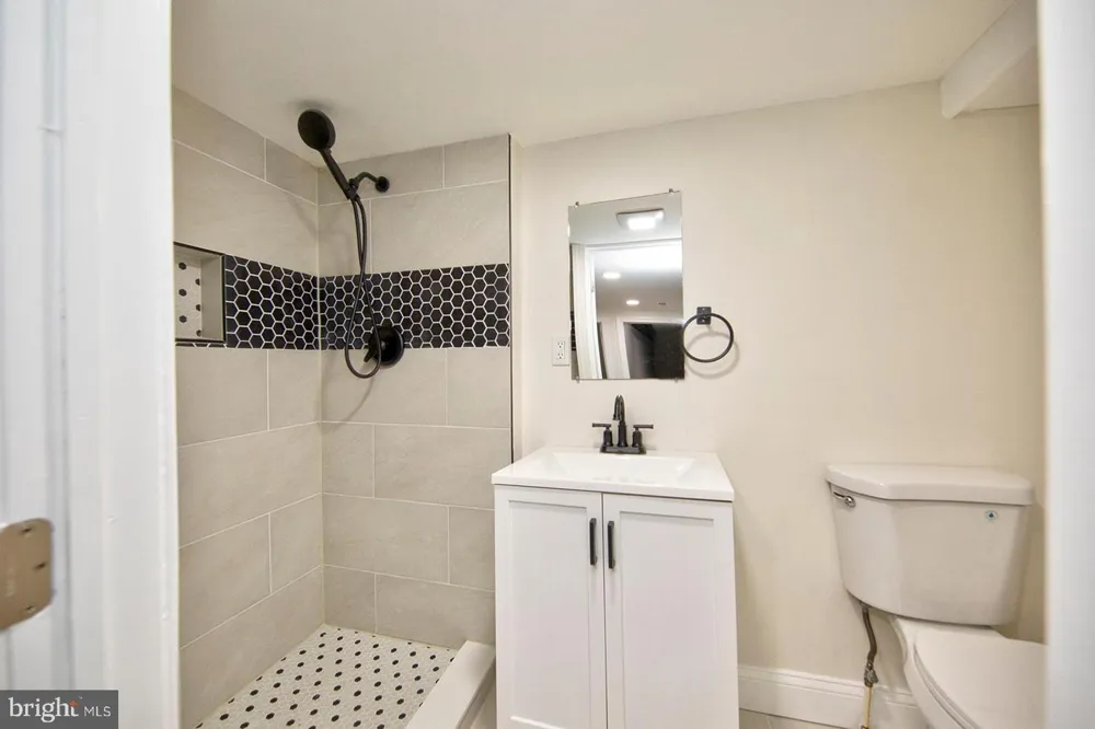 2834 OAKFORD AVENUE Baltimore, MD 21215