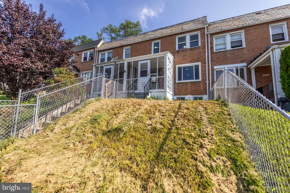 2834 OAKFORD AVENUE Baltimore, MD 21215