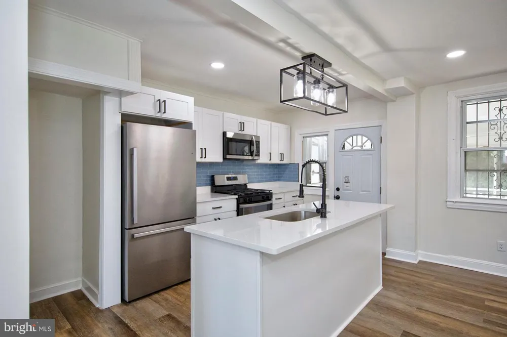 2834 OAKFORD AVENUE Baltimore, MD 21215
