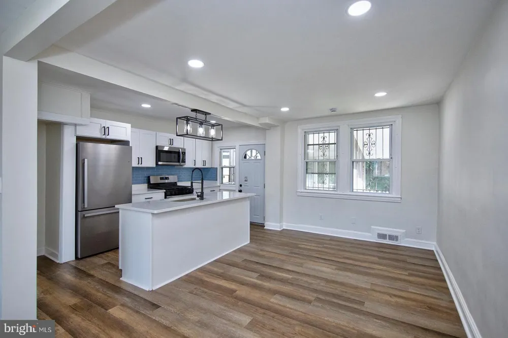 2834 OAKFORD AVENUE Baltimore, MD 21215