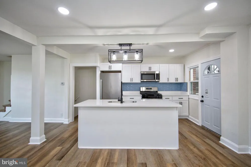 2834 OAKFORD AVENUE Baltimore, MD 21215