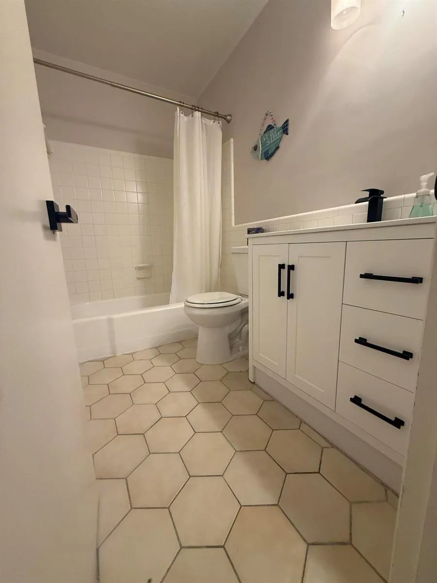 3208 SE 11TH STREET #202 Pompano Beach, FL 33062