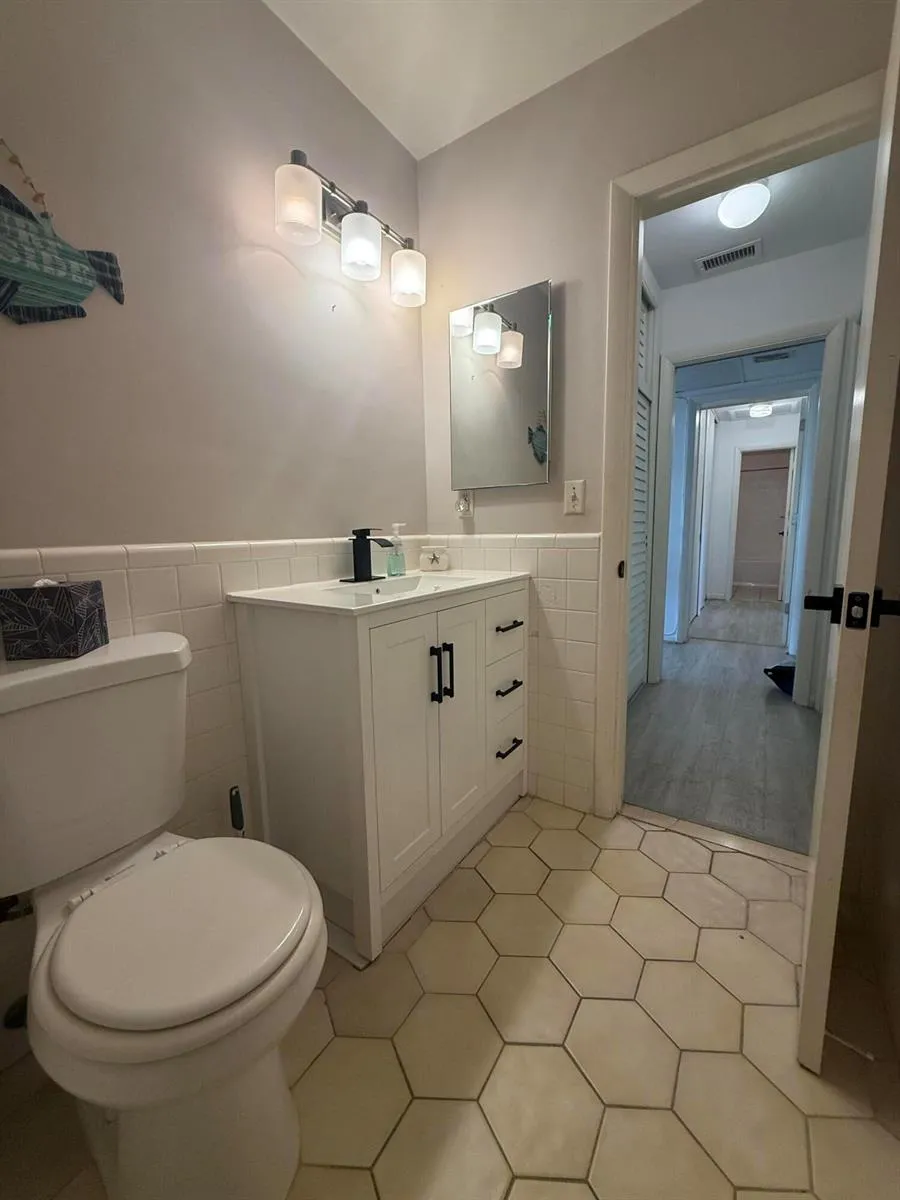 3208 SE 11TH STREET #202 Pompano Beach, FL 33062