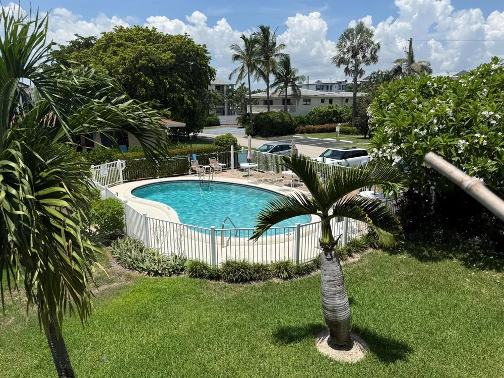 3208 SE 11TH STREET #202 Pompano Beach, FL 33062