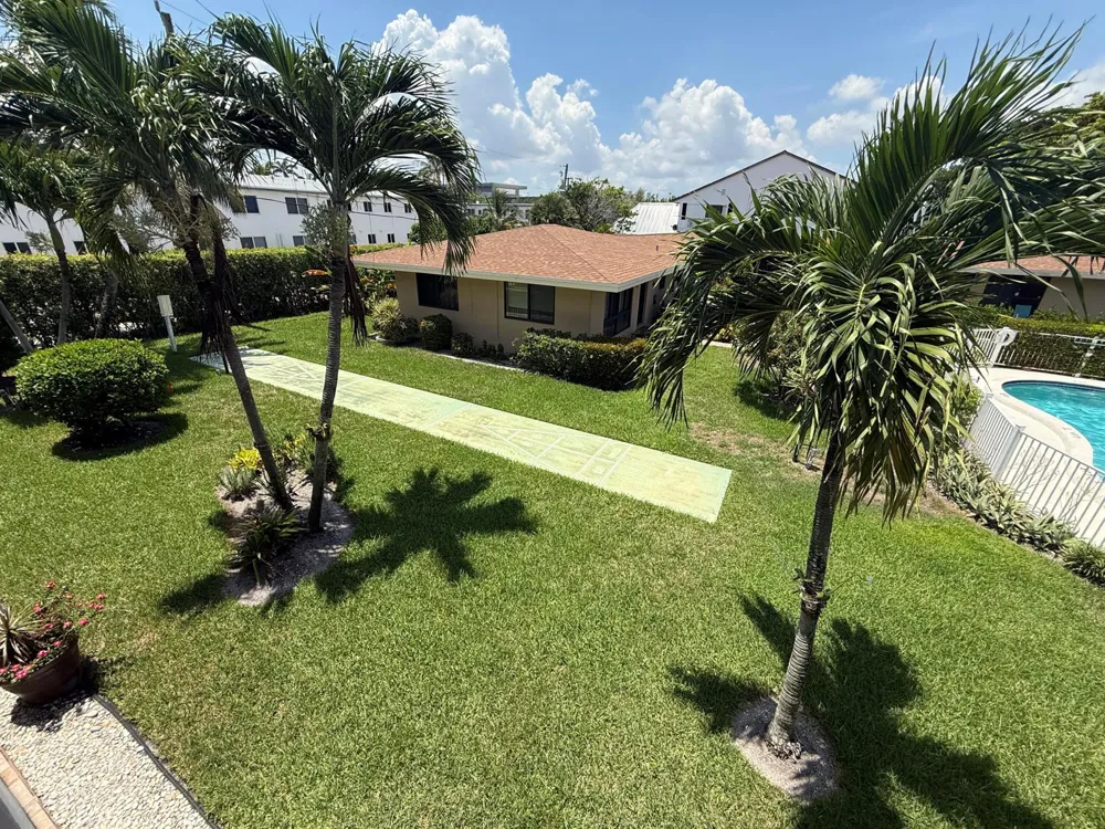 3208 SE 11TH STREET #202 Pompano Beach, FL 33062