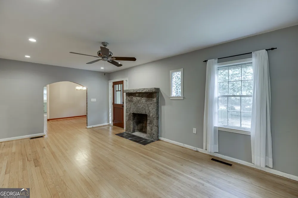 2657 Old Norcross RD Tucker, GA 30084