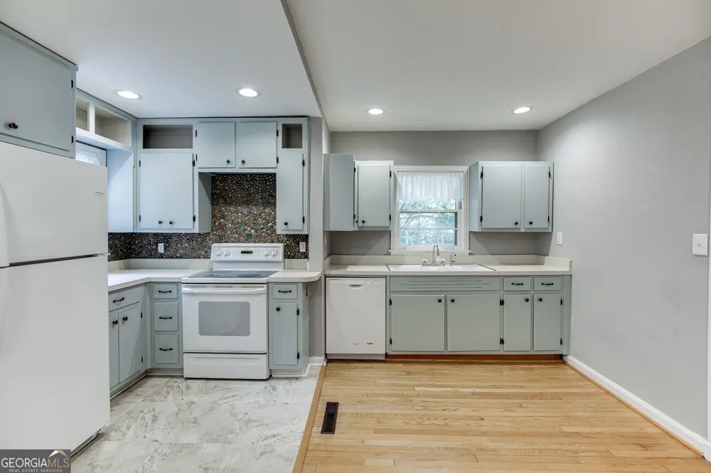 2657 Old Norcross RD Tucker, GA 30084
