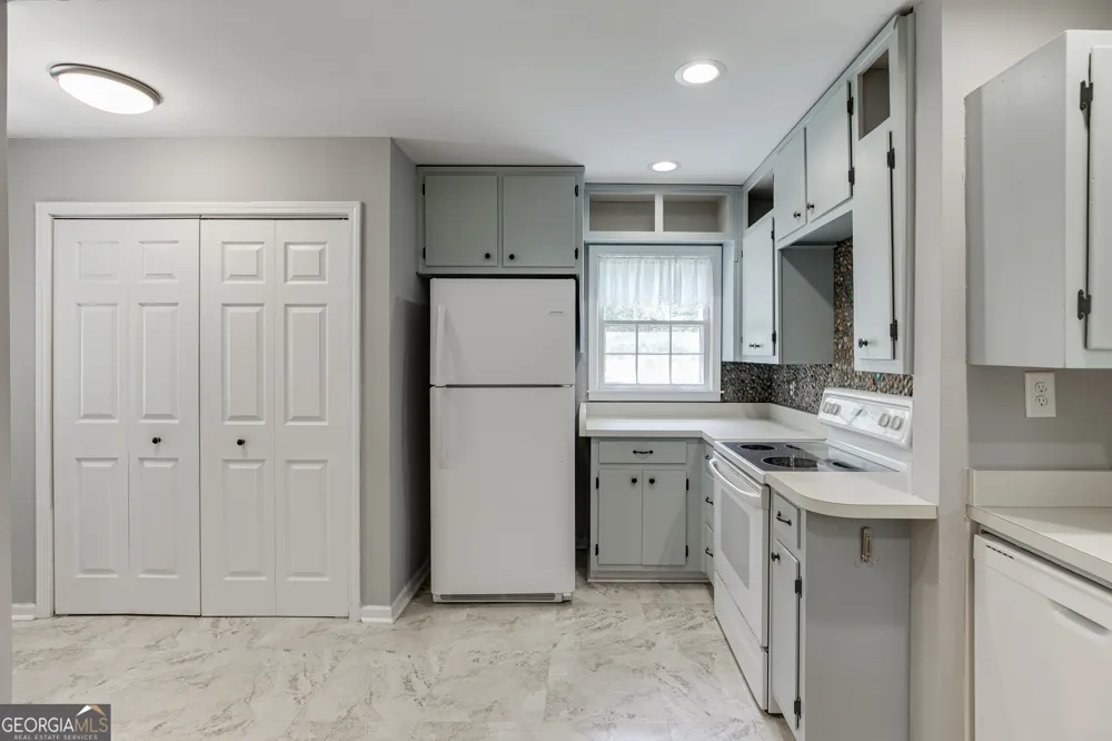 2657 Old Norcross RD Tucker, GA 30084