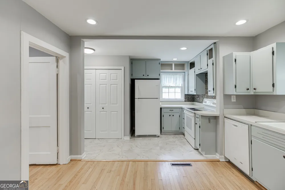 2657 Old Norcross RD Tucker, GA 30084