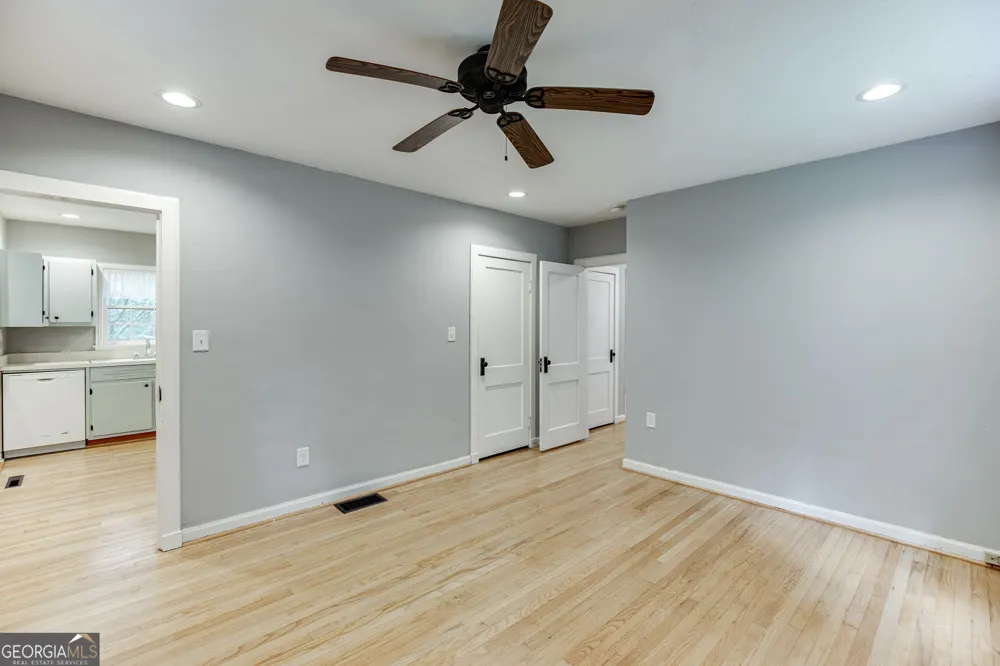 2657 Old Norcross RD Tucker, GA 30084