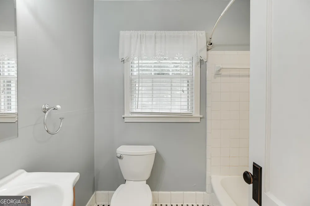2657 Old Norcross RD Tucker, GA 30084