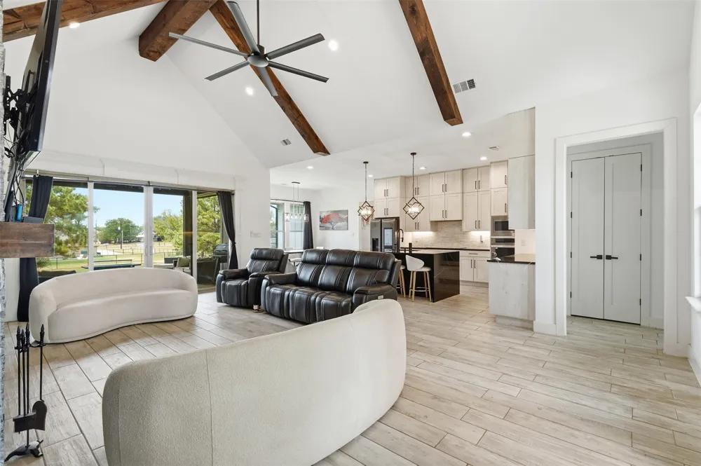 125 County Road 4865 Azle, TX 76020