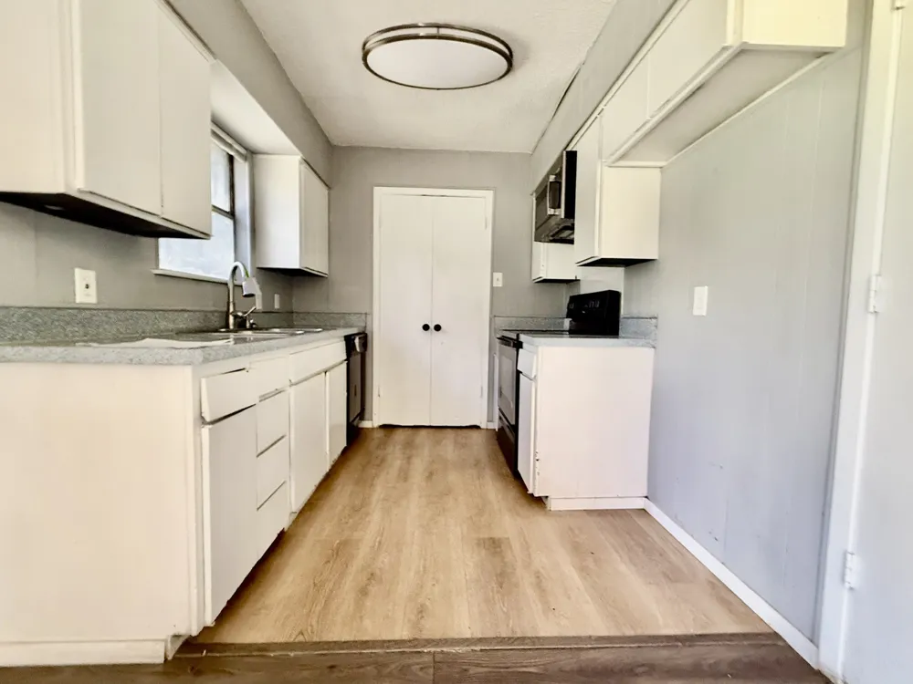 6804 Margaret Drive Forest Hill, TX 76140