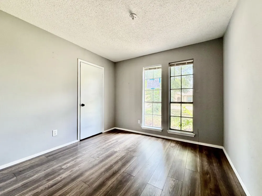6804 Margaret Drive Forest Hill, TX 76140