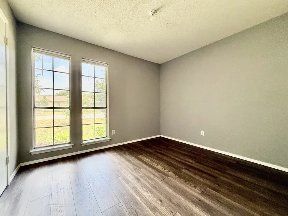 6804 Margaret Drive Forest Hill, TX 76140