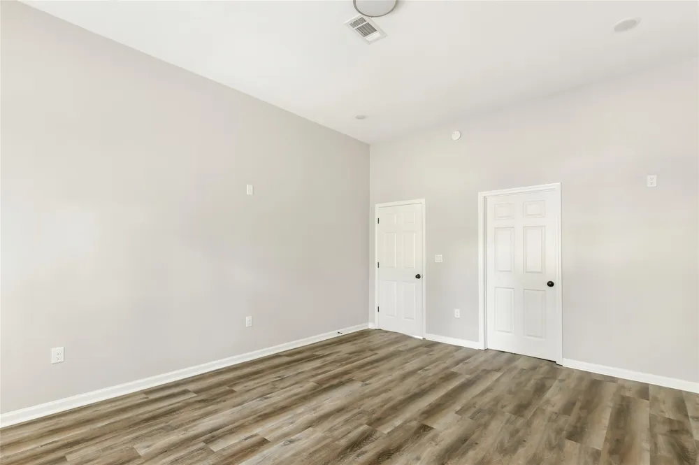 1031 County Road 3404 Cleveland, TX 77327