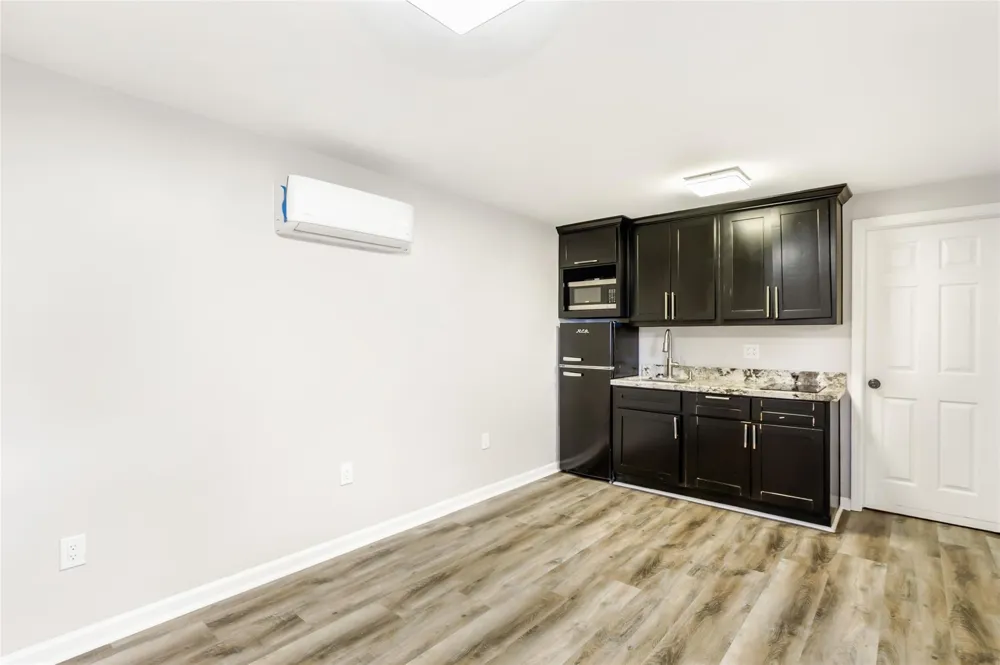 1031 County Road 3404 Cleveland, TX 77327