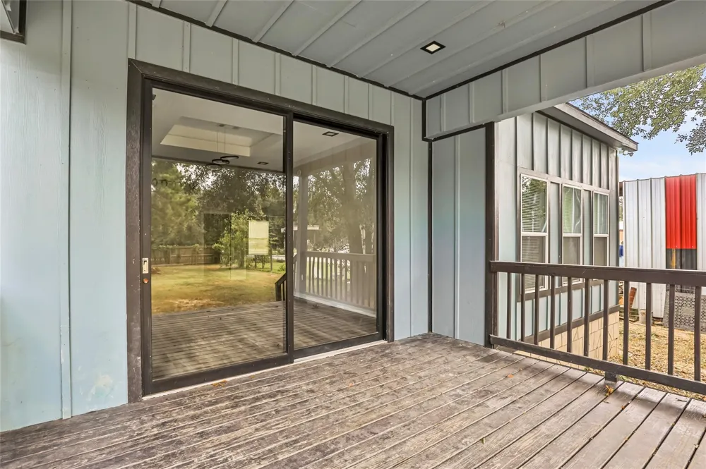 1031 County Road 3404 Cleveland, TX 77327