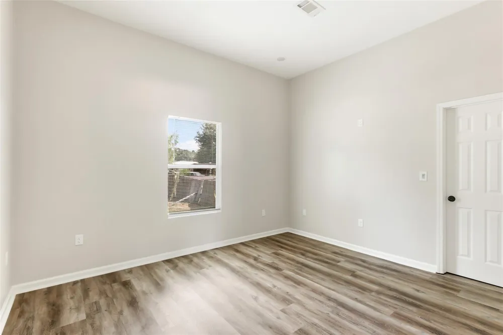 1031 County Road 3404 Cleveland, TX 77327