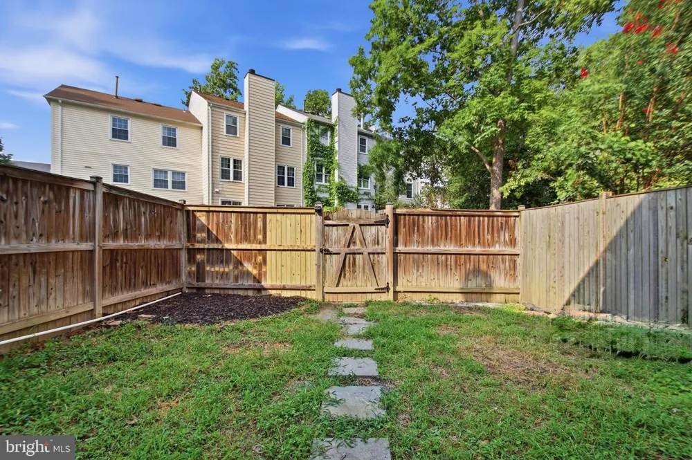 7810 LAKE PLEASANT DRIVE Springfield, VA 22153