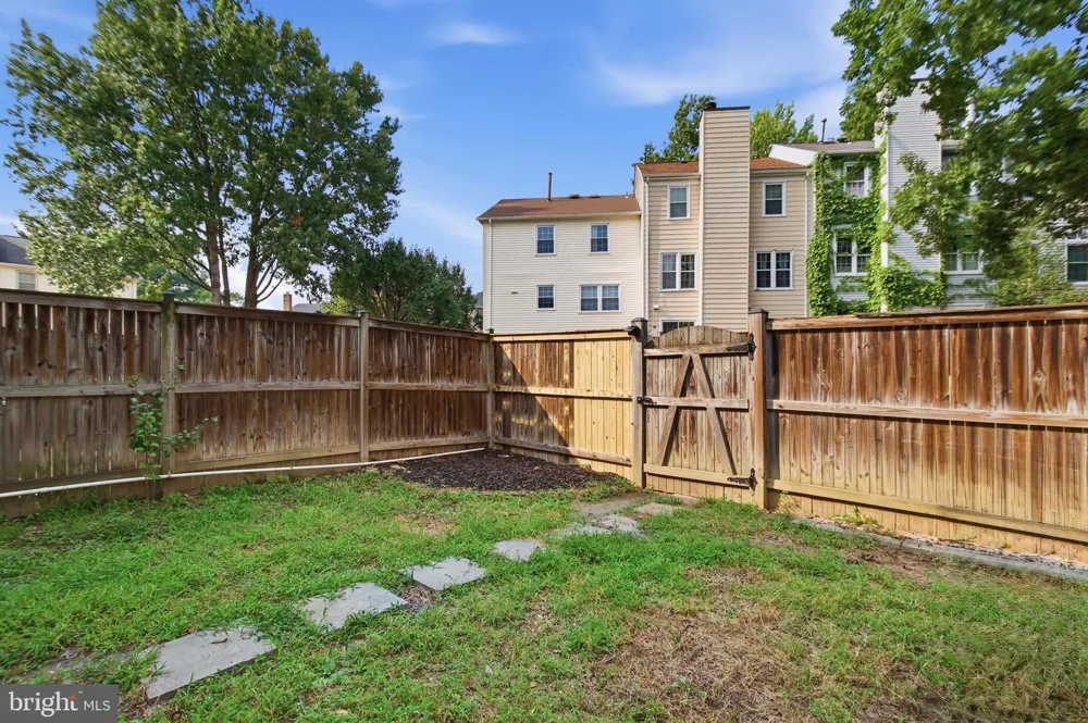 7810 LAKE PLEASANT DRIVE Springfield, VA 22153