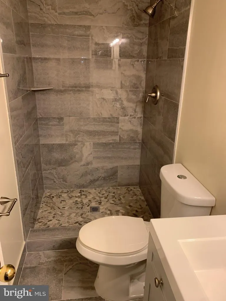 7810 LAKE PLEASANT DRIVE Springfield, VA 22153