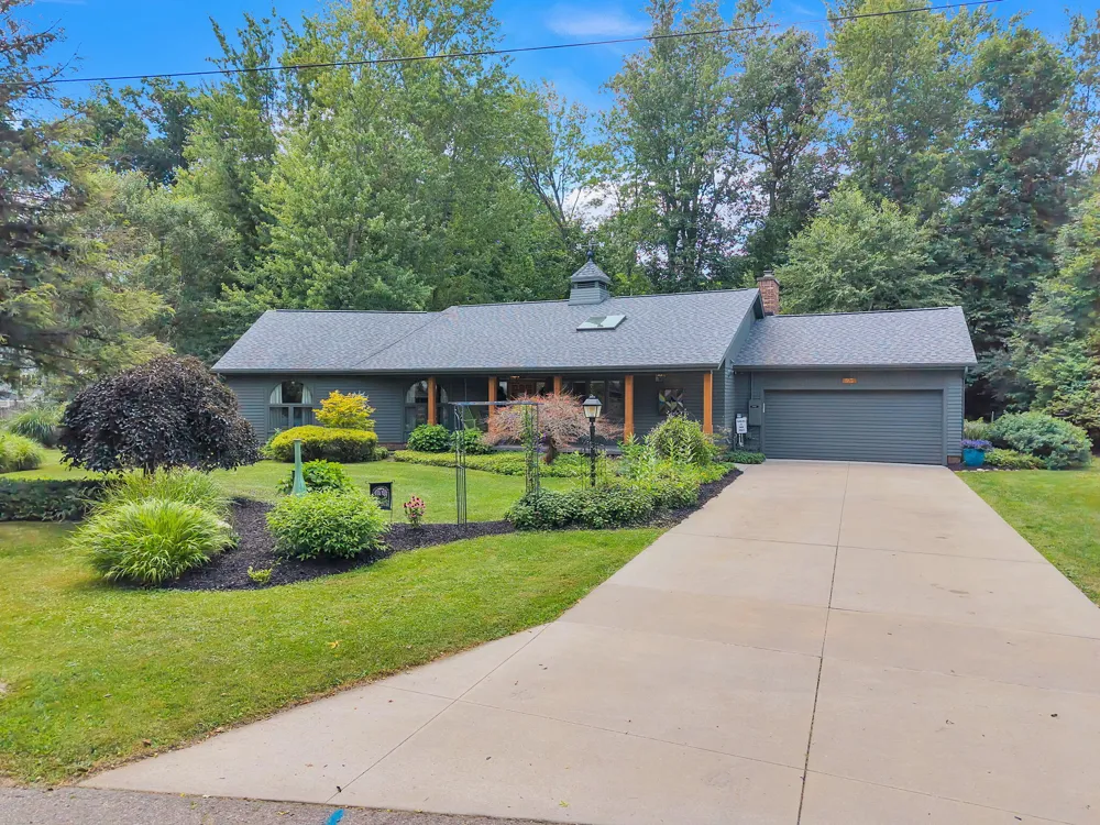93 Lynwood Drive Battle Creek, MI 49015