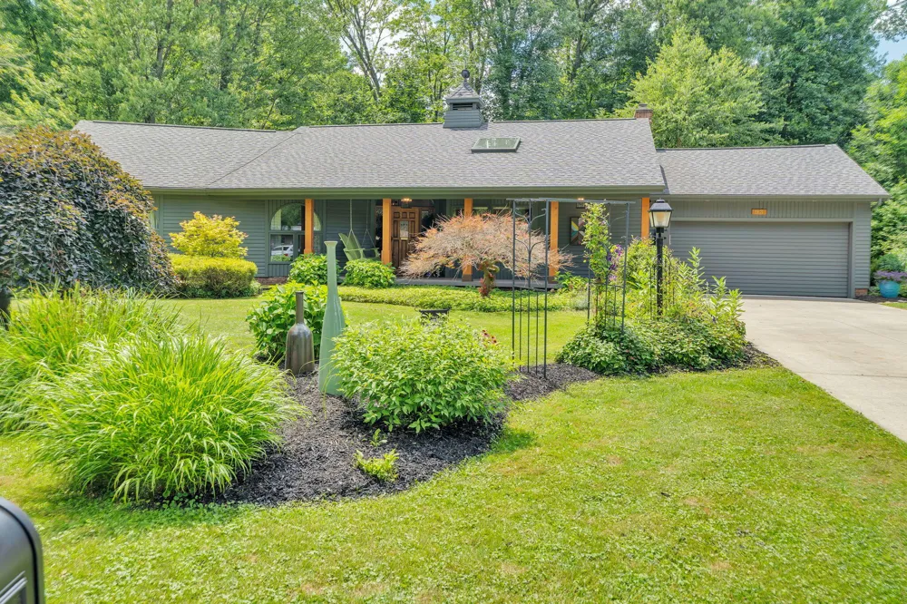 93 Lynwood Drive Battle Creek, MI 49015