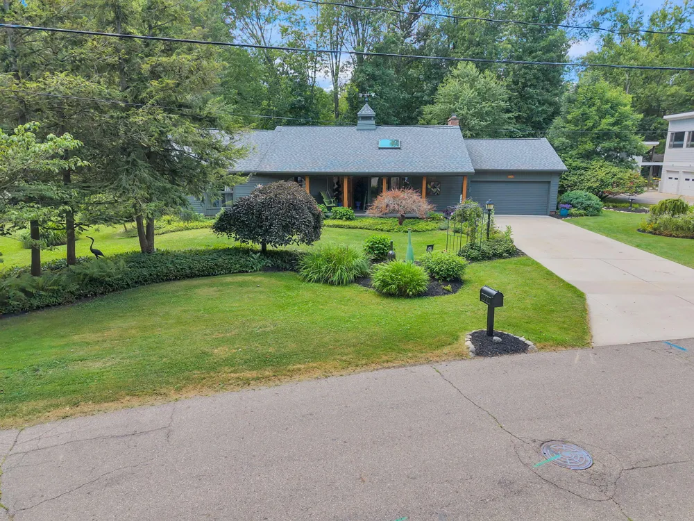 93 Lynwood Drive Battle Creek, MI 49015