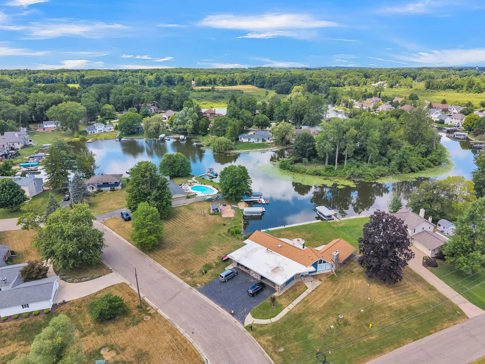 93 Lynwood Drive Battle Creek, MI 49015