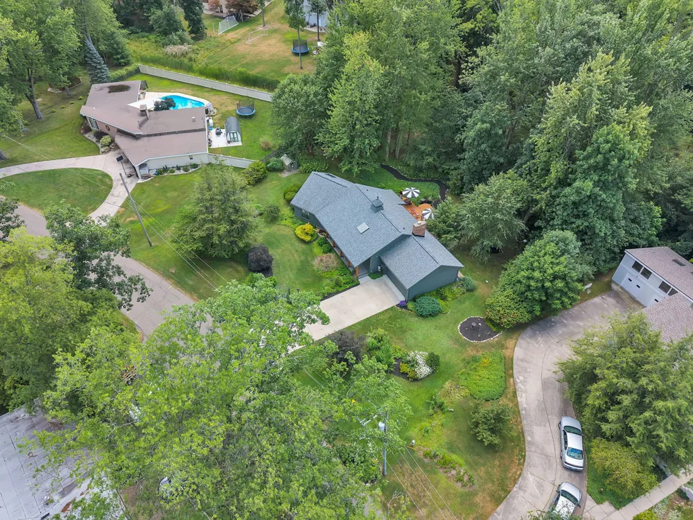 93 Lynwood Drive Battle Creek, MI 49015