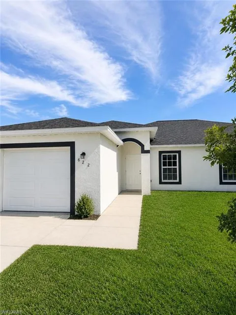 622 SE 7th Street