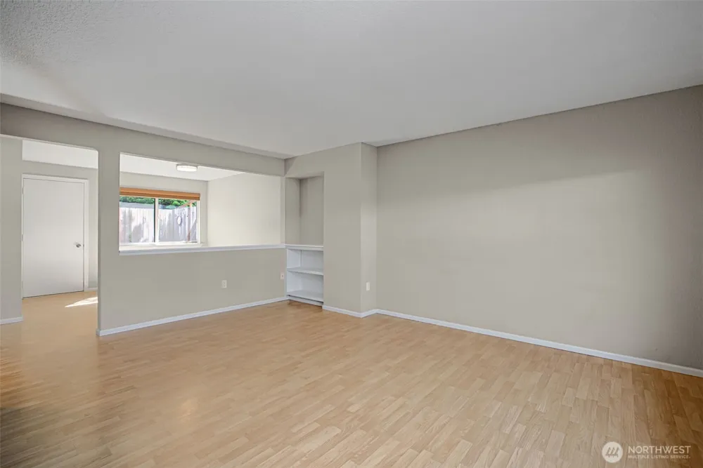 212 SW 146th Street #105 Burien, WA 98166
