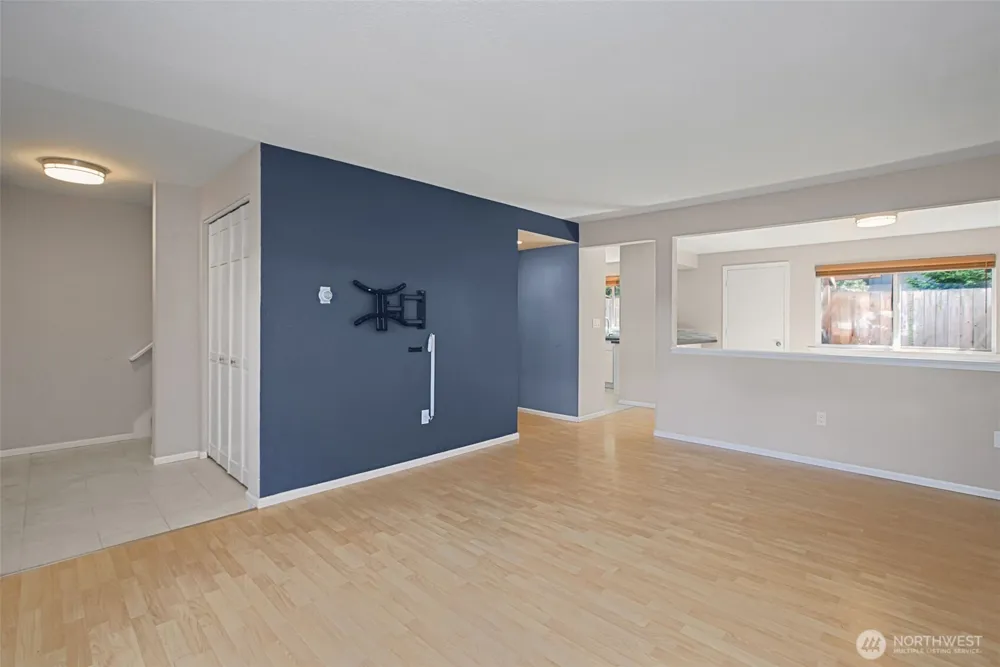 212 SW 146th Street #105 Burien, WA 98166