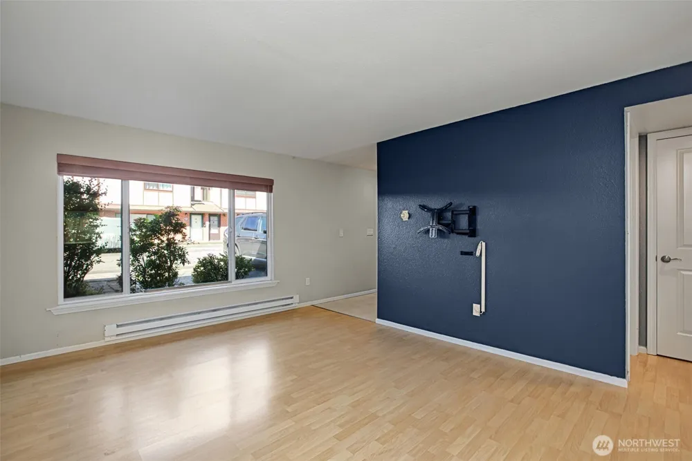 212 SW 146th Street #105 Burien, WA 98166