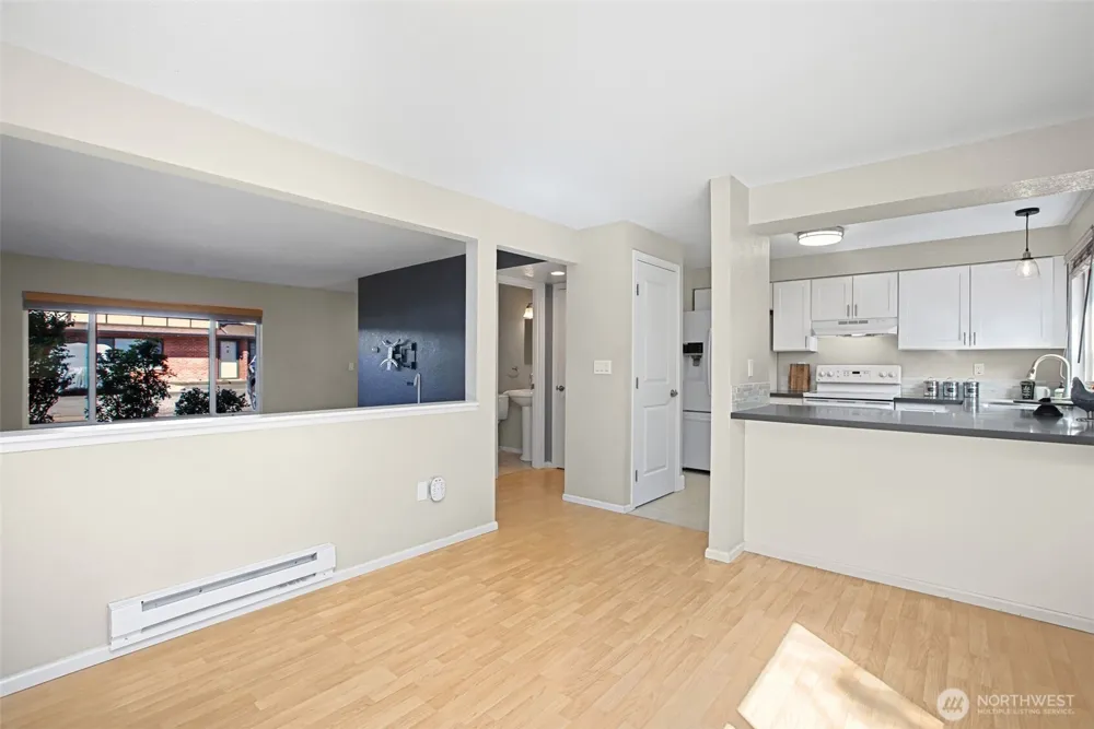 212 SW 146th Street #105 Burien, WA 98166