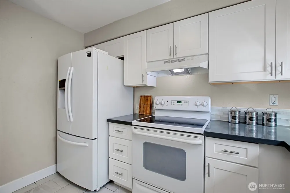 212 SW 146th Street #105 Burien, WA 98166