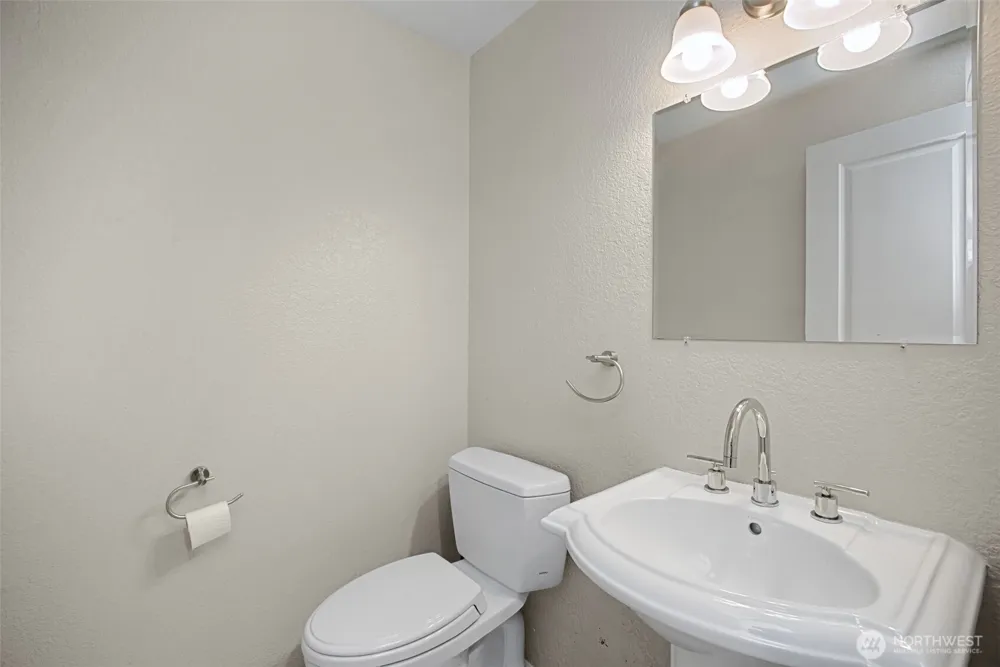 212 SW 146th Street #105 Burien, WA 98166