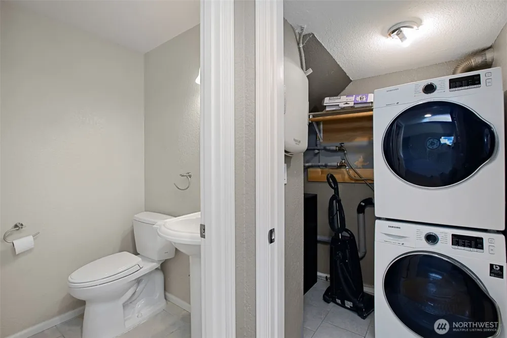 212 SW 146th Street #105 Burien, WA 98166