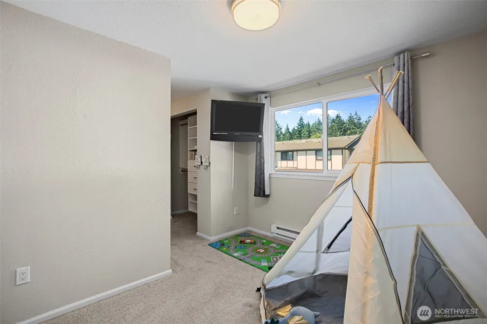 212 SW 146th Street #105 Burien, WA 98166