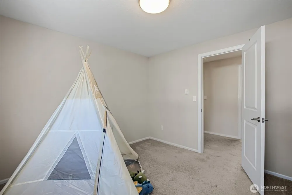 212 SW 146th Street #105 Burien, WA 98166