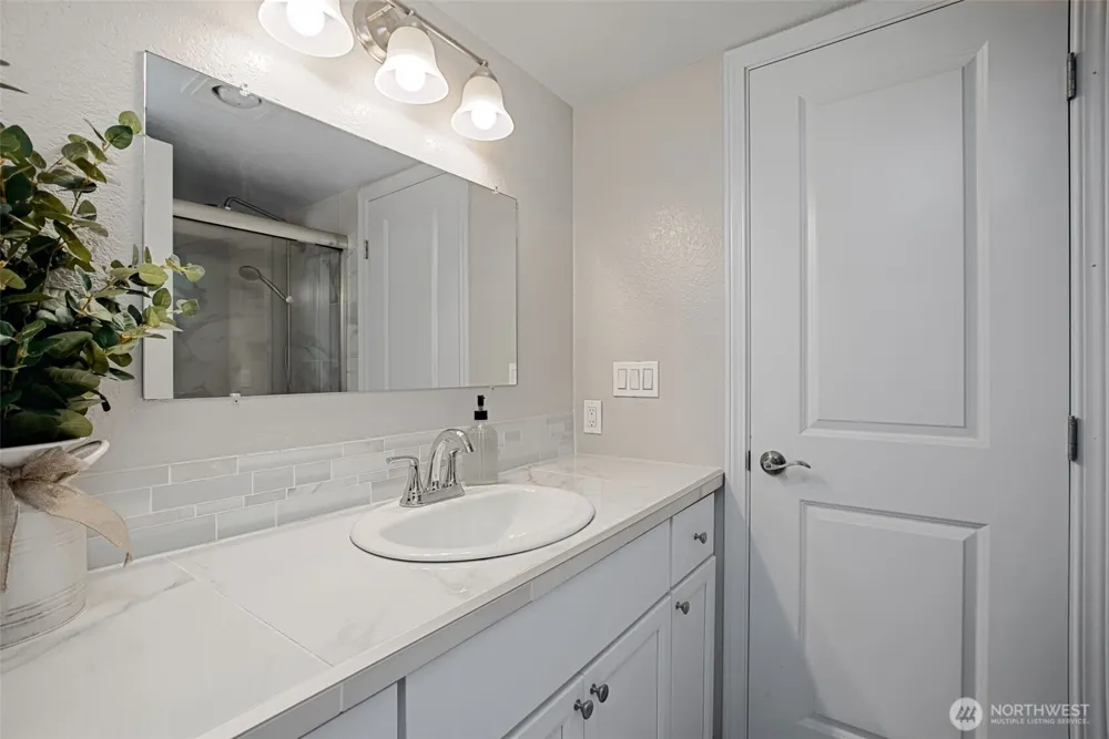 212 SW 146th Street #105 Burien, WA 98166