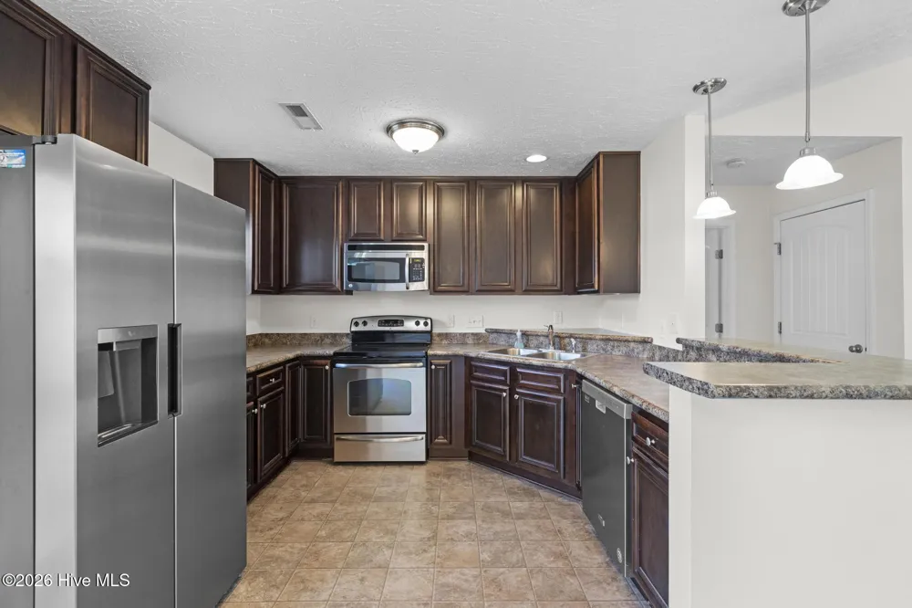 406 Amaryllis Lane Holly Ridge, NC 28445