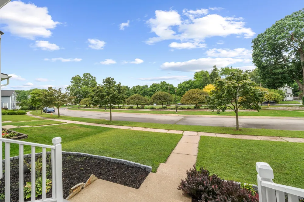 909 Crescent Drive Monroe, MI 48162