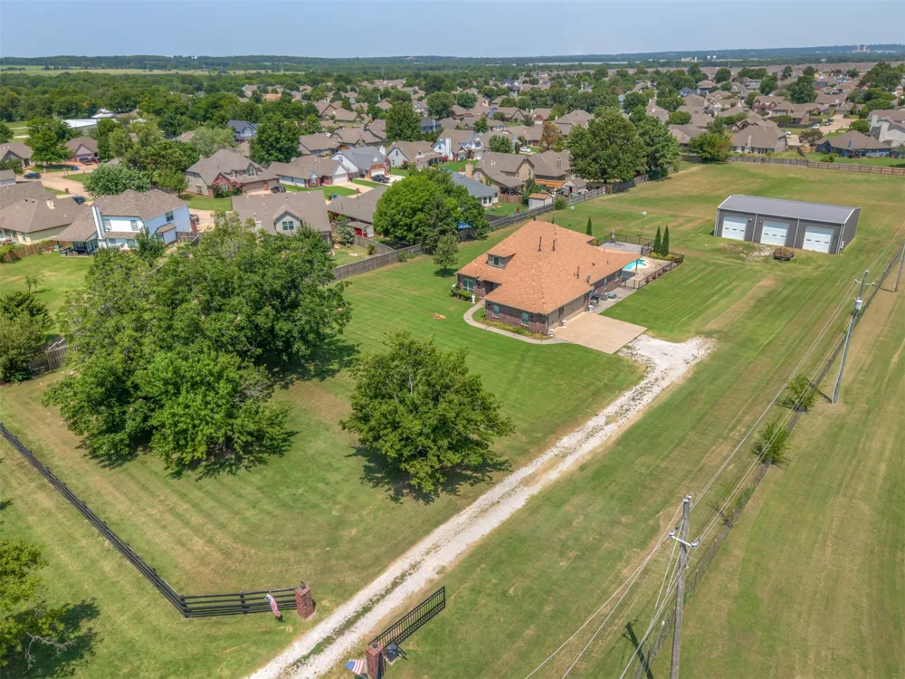 20211 E 41st Street S Broken Arrow, OK 74014