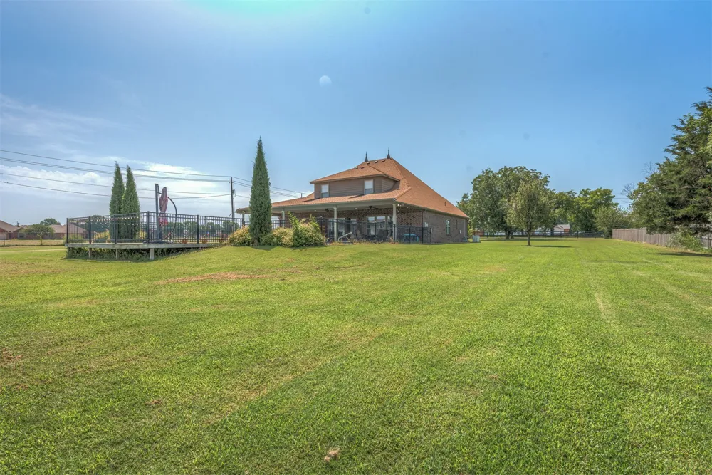 20211 E 41st Street S Broken Arrow, OK 74014