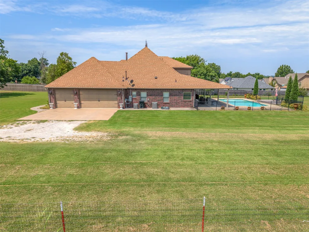 20211 E 41st Street S Broken Arrow, OK 74014