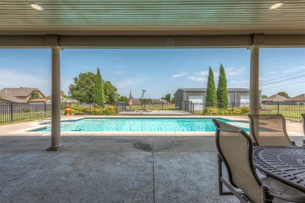 20211 E 41st Street S Broken Arrow, OK 74014